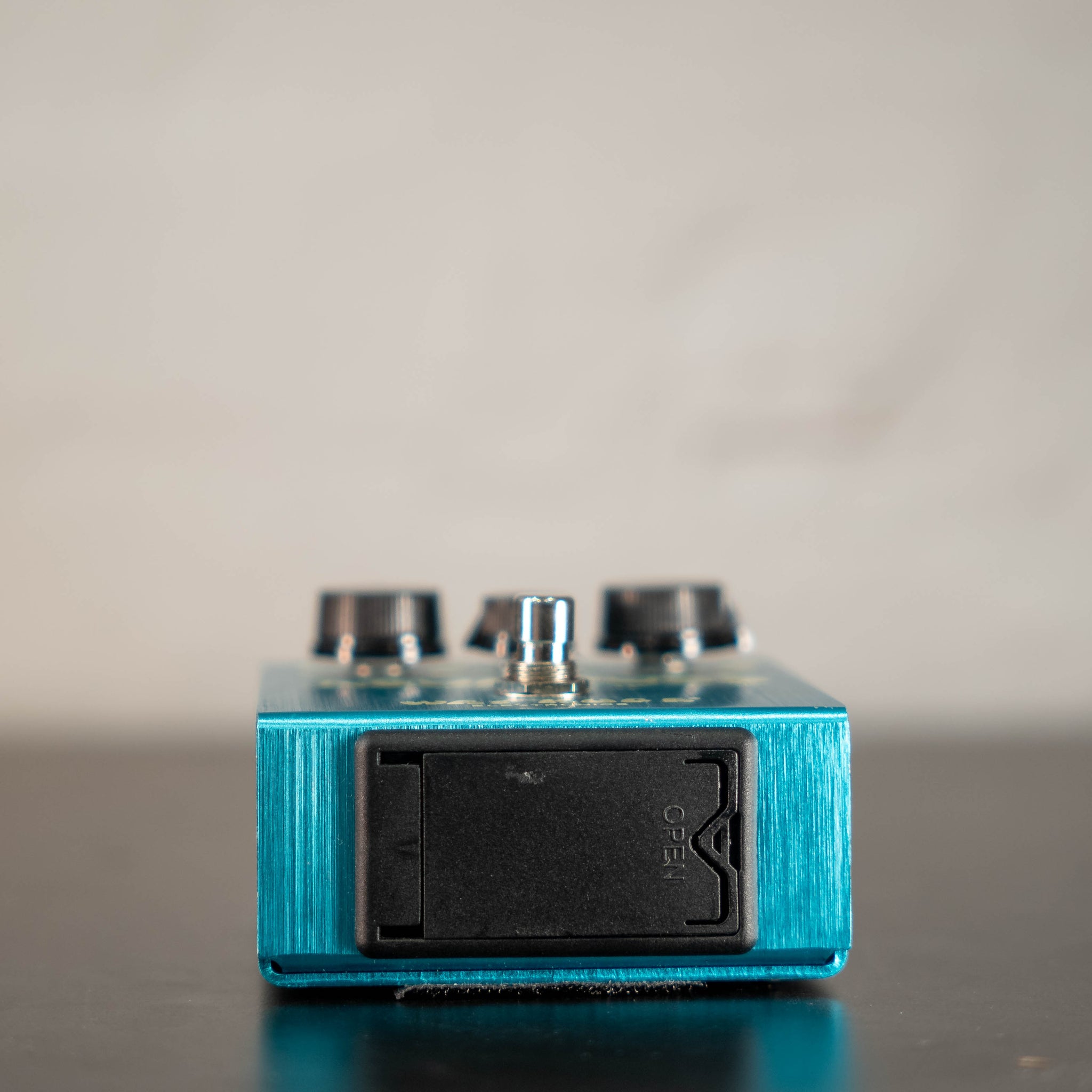 Way Huge Aqua Puss (Pre-Owned)