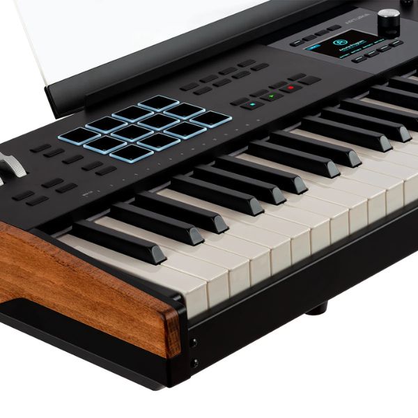Arturia Keylab MK3 88 (Black) - Corner