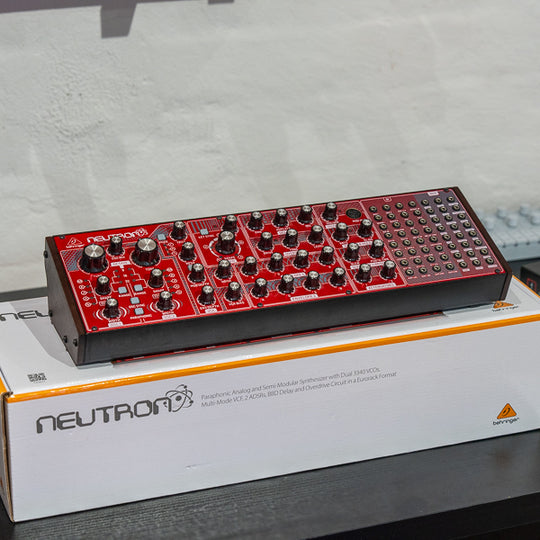 Behringer Neutron (Pre-Owned)
