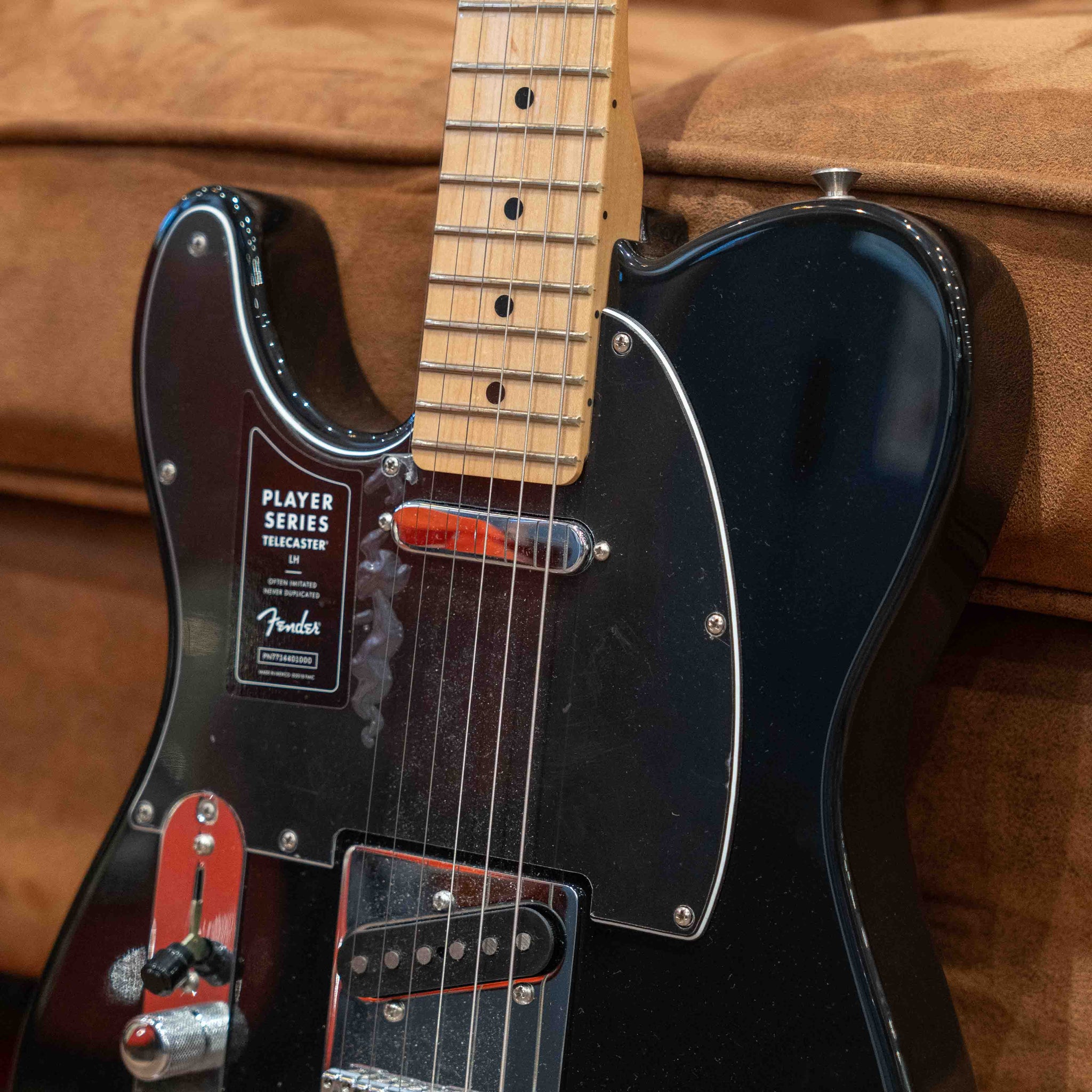 Fender Player Telecaster Left-Handed M/N Black  (Pre -Owned)