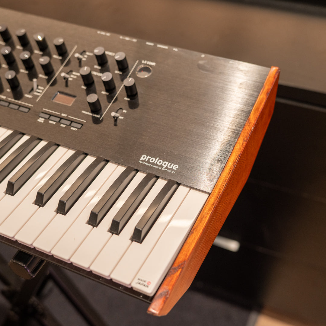 Korg Prologue 16 (Pre-Owned) - Badge