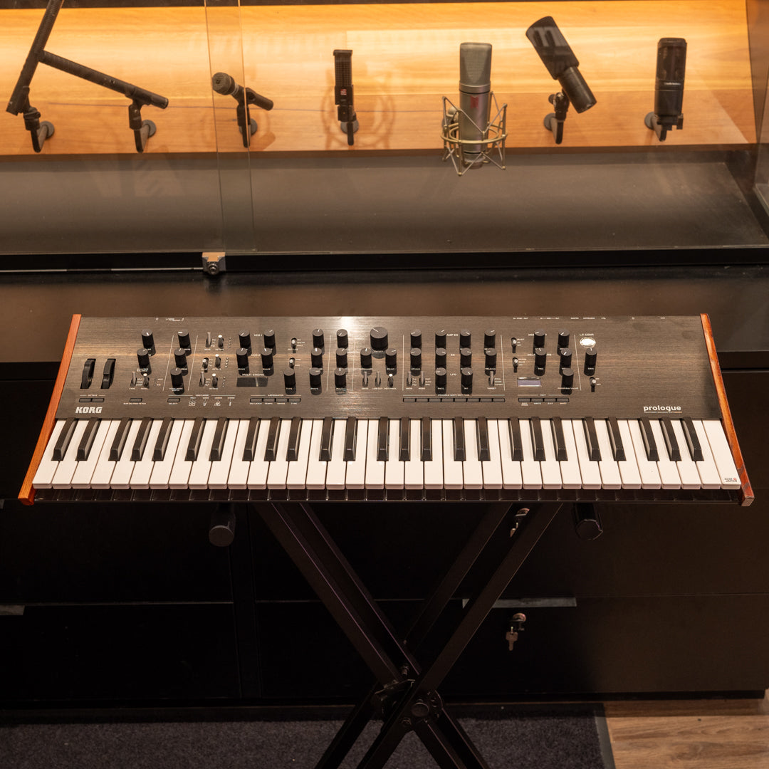 Korg Prologue 16 (Pre-Owned) - Front