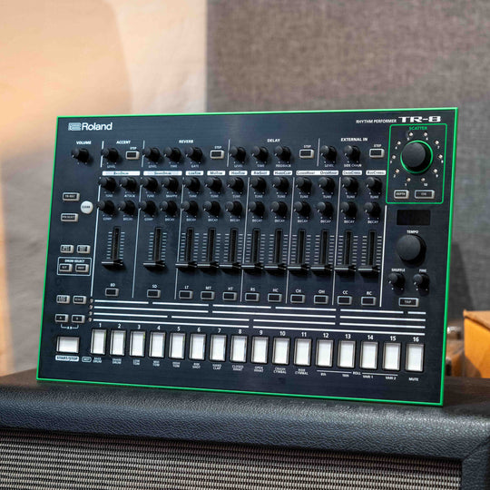 Roland TR-8 (Pre-Owned)