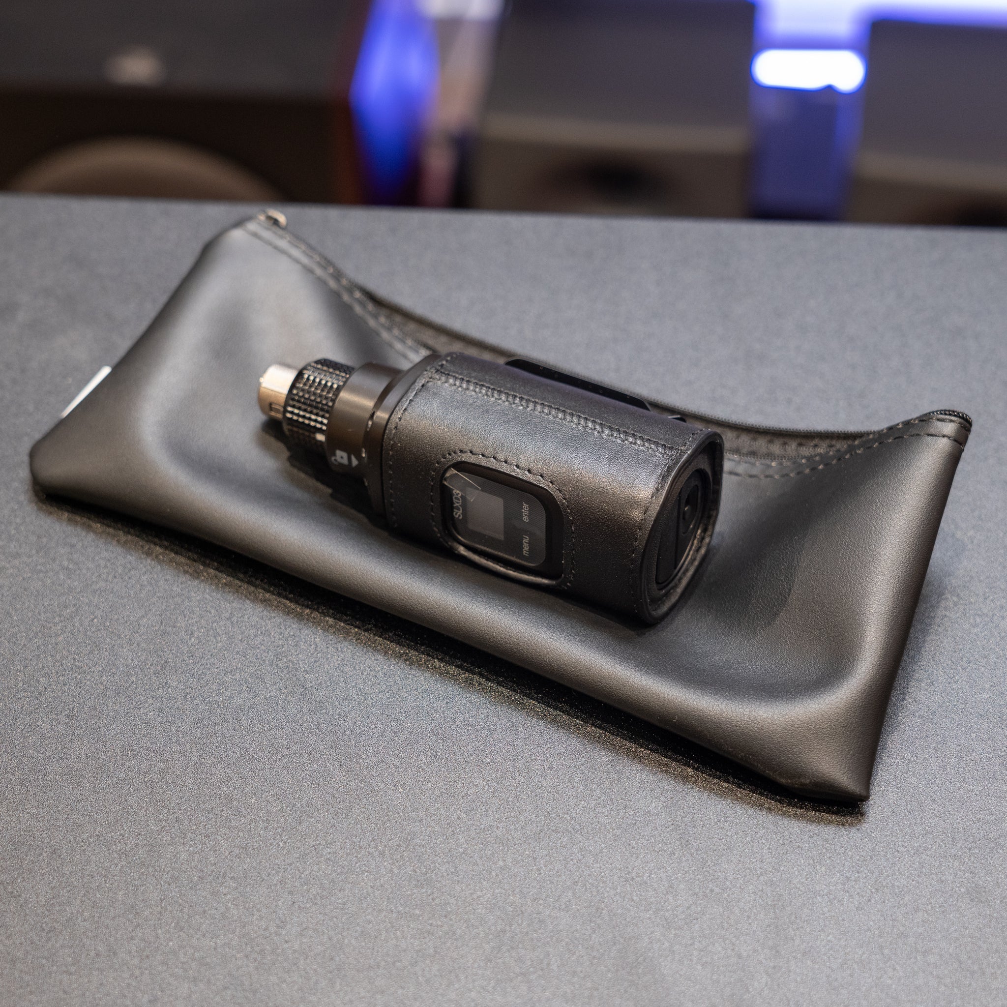 Shure SLXD3 L57 (B-Stock) - Carry Pouch