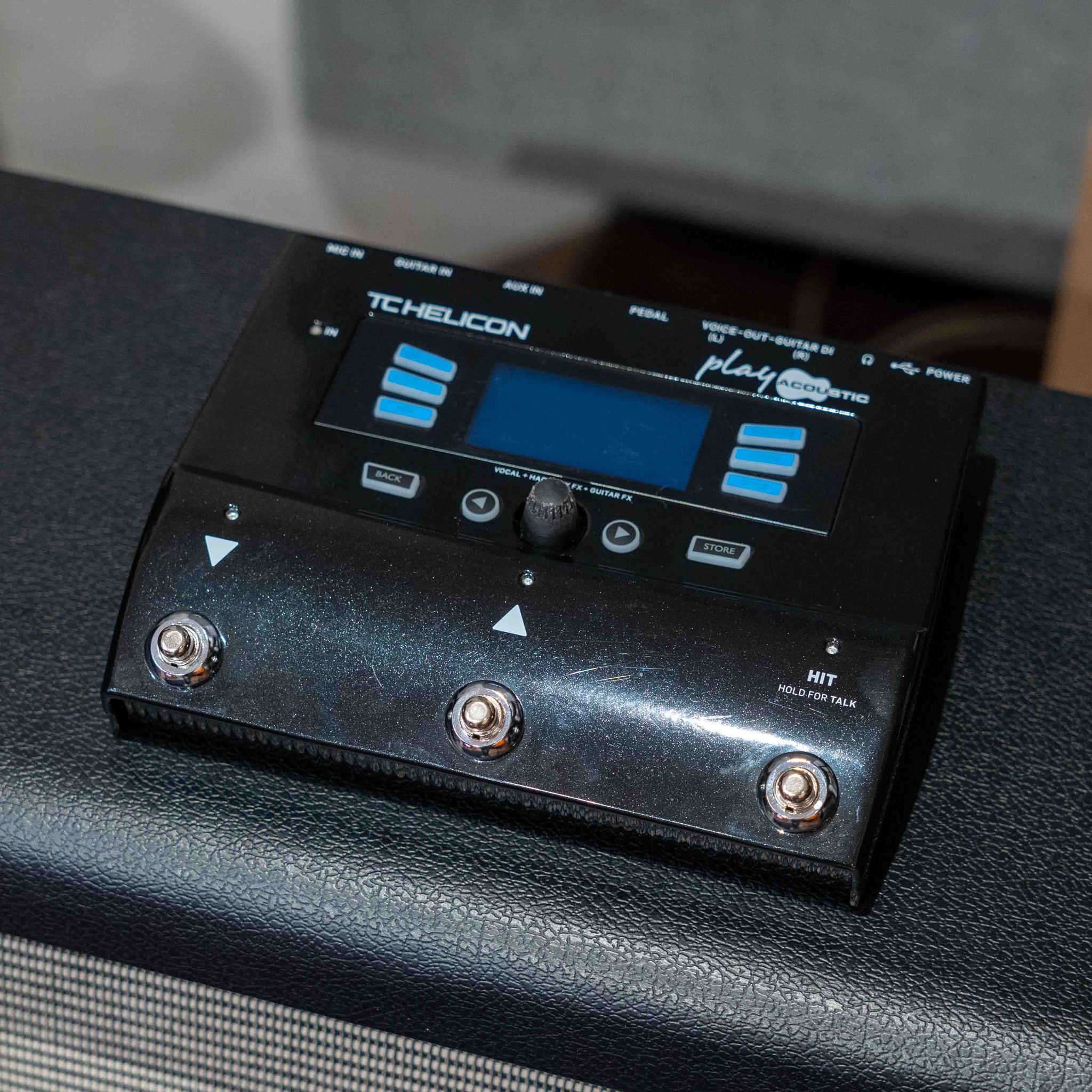 TC-Helicon Play Acoustic Vocal Processor Pedal (B-Stock)