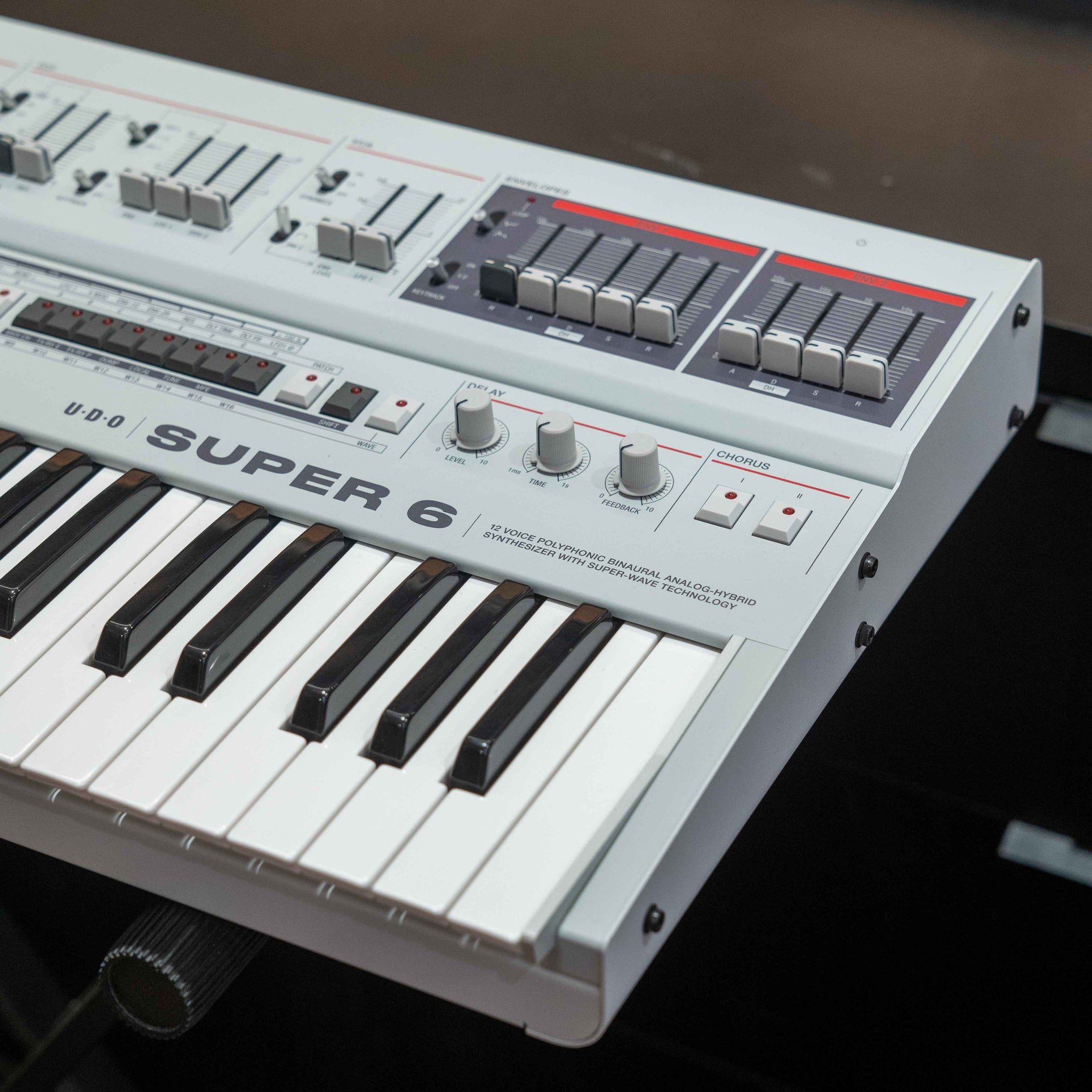 UDO Super 6 - White (Ex-Demo)