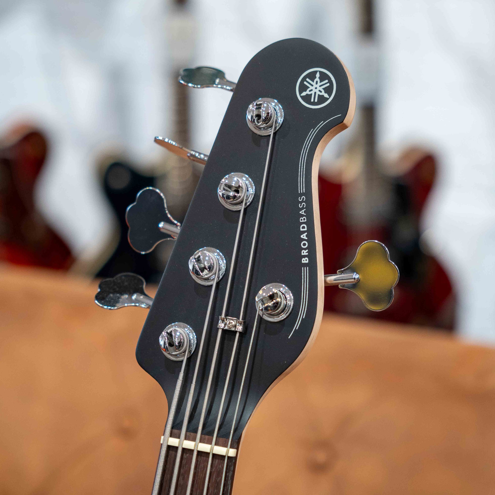 Yamaha BB235 - Black (B-Stock)
