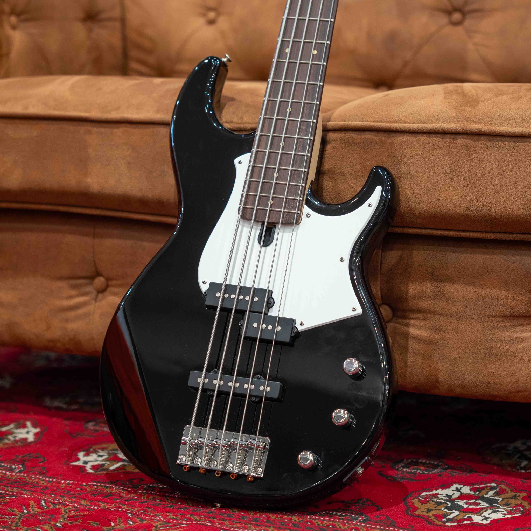 Yamaha BB235 - Black (B-Stock)