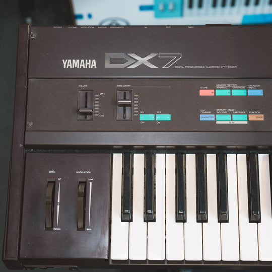 Yamaha DX7 (Pre-Owned)