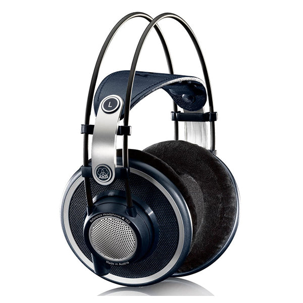 AKG K702