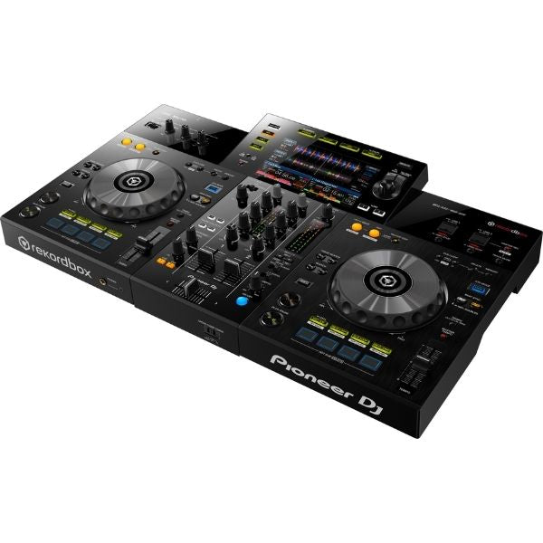 Pioneer DJ XDJ-RR angled