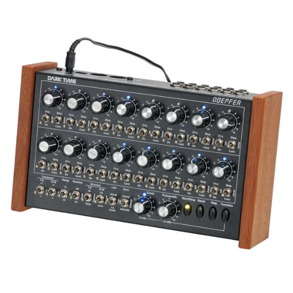 DOEPFER Dark Time Analog Sequencer - Blue LED